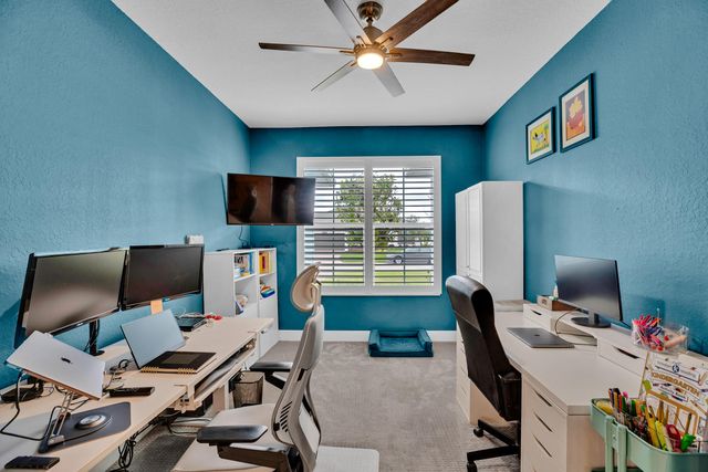 6213 Arcadia Square, Vero Beach, FL 32966