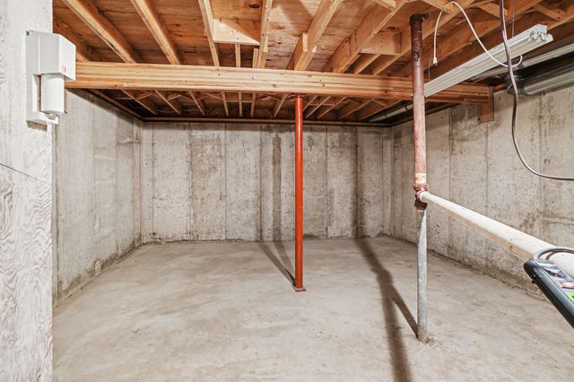 2591 142nd Avenue, Holland, MI 49424