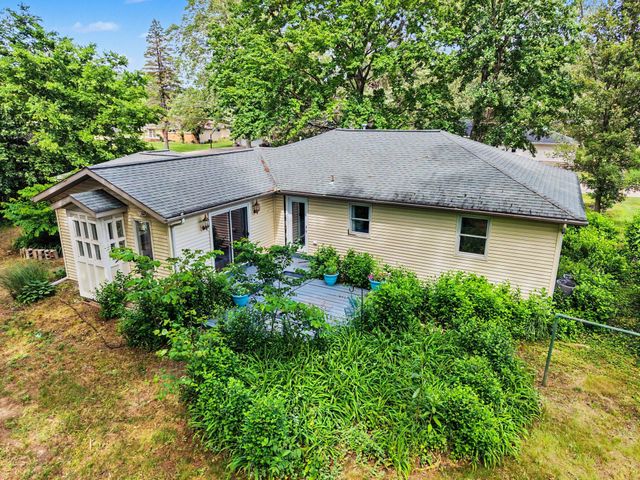 2591 142nd Avenue, Holland, MI 49424
