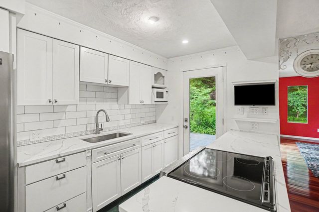 2591 142nd Avenue, Holland, MI 49424
