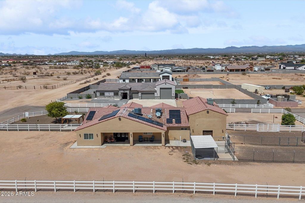 24039 W Cavedale Drive, Wittmann, AZ 85361 — photo 4