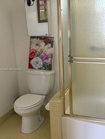 450 Golden Isles Dr 2G, Hallandale Beach, FL 33009