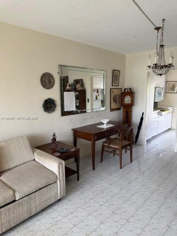 450 Golden Isles Dr 2G, Hallandale Beach, FL 33009