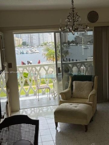 450 Golden Isles Dr 2G, Hallandale Beach, FL 33009