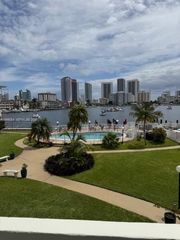 450 Golden Isles Dr 2G, Hallandale Beach, FL 33009