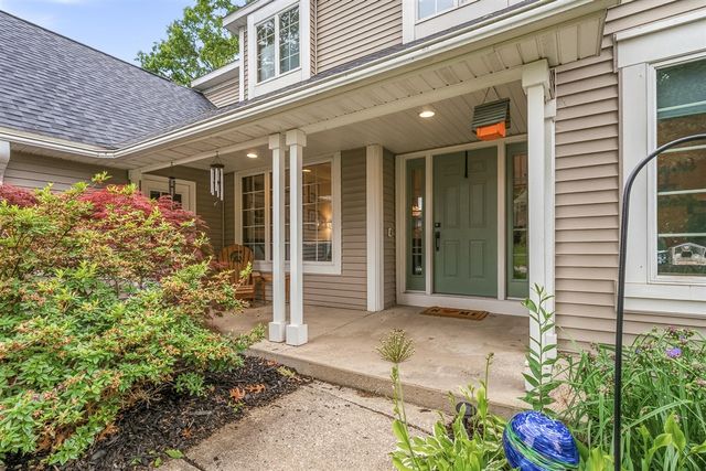 7808 Ashton Woods Drive, Portage, MI 49024