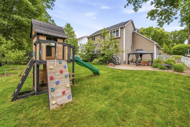 7808 Ashton Woods Drive, Portage, MI 49024