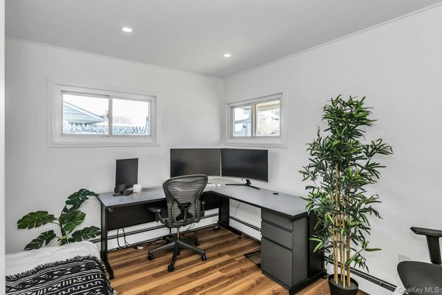 38 Fireplace Lane, Hicksville, NY 11801