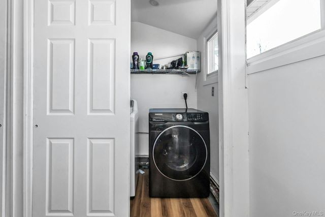 38 Fireplace Lane, Hicksville, NY 11801