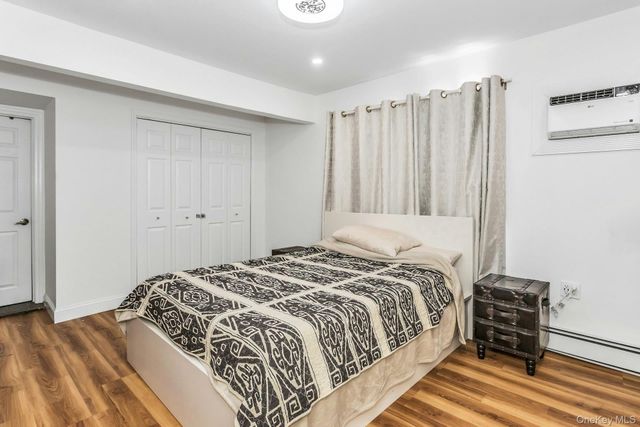 38 Fireplace Lane, Hicksville, NY 11801