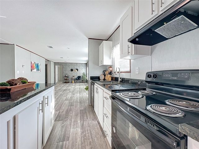 8561 NW 13TH COURT, Ocala, FL 34475