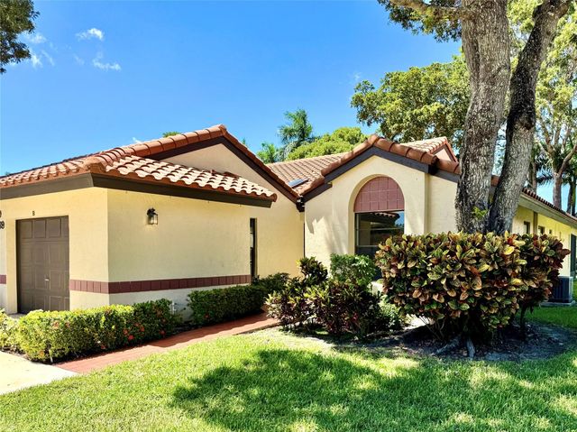 5869 Sunswept Ln B, Boynton Beach, FL 33437