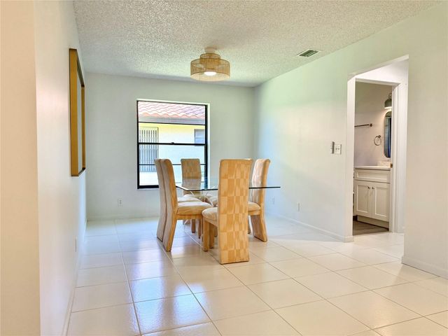 5869 Sunswept Ln B, Boynton Beach, FL 33437