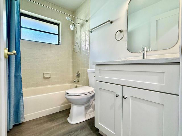 5869 Sunswept Ln B, Boynton Beach, FL 33437