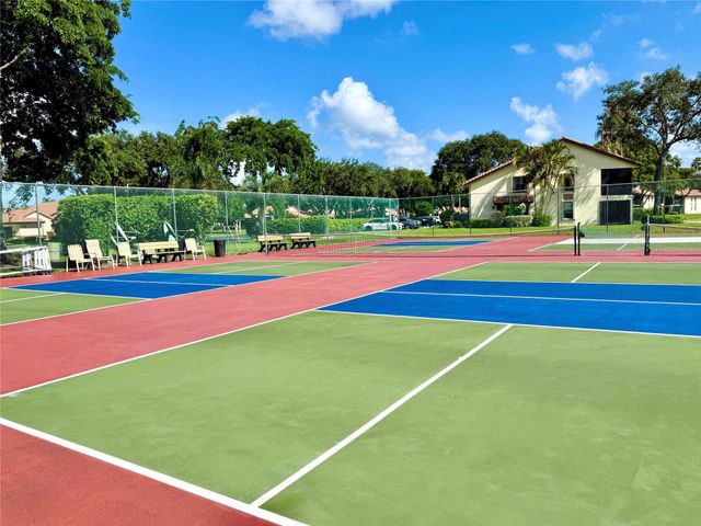 5869 Sunswept Ln B, Boynton Beach, FL 33437