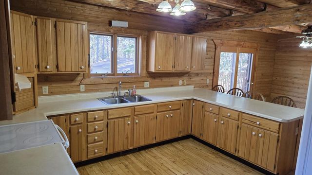 8550 N 5th Avenue, Westfield, WI 53964