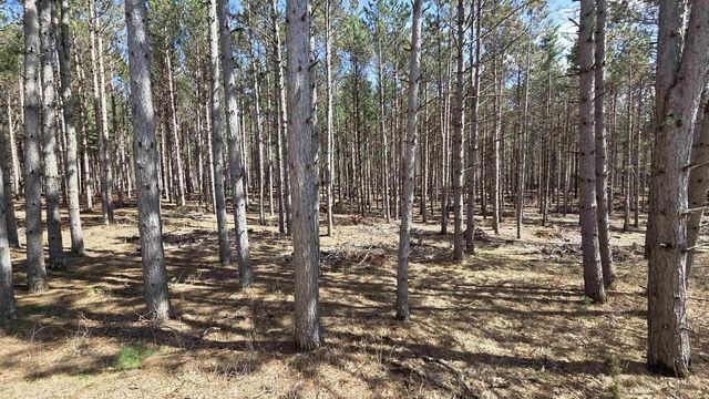 8550 N 5th Avenue, Westfield, WI 53964