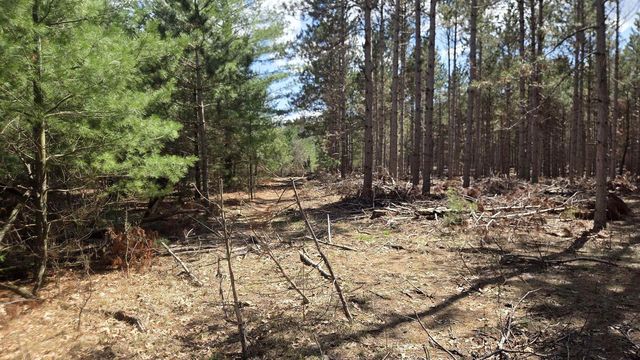 8550 N 5th Avenue, Westfield, WI 53964