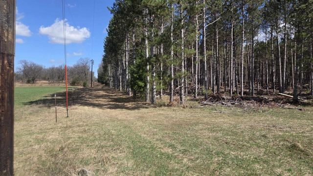 8550 N 5th Avenue, Westfield, WI 53964