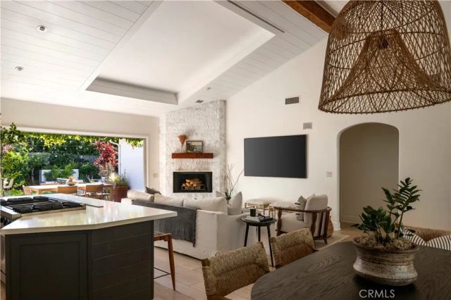 2620 Riverside Drive, Costa Mesa, CA 92627