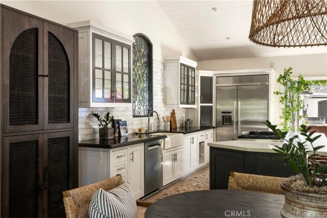 2620 Riverside Drive, Costa Mesa, CA 92627