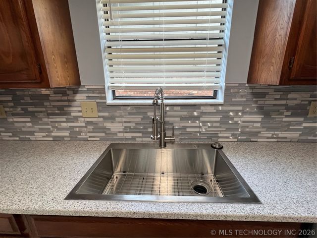 8519 E 64th Street, Tulsa, OK 74133