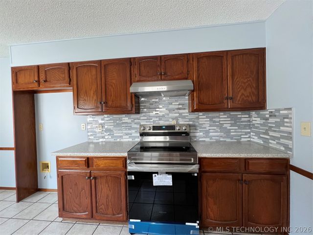 8519 E 64th Street, Tulsa, OK 74133