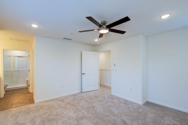 1498 Vintage Lane, Clovis, CA 93619