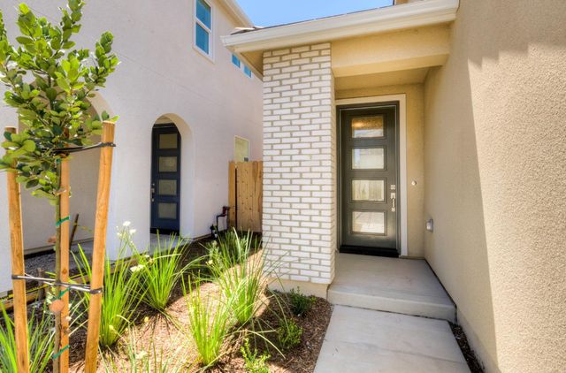 1498 Vintage Lane, Clovis, CA 93619