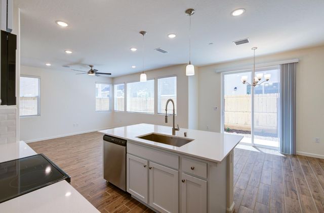 1498 Vintage Lane, Clovis, CA 93619