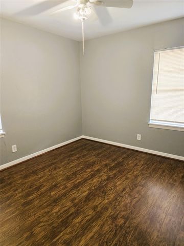 1508 N Roberson Street, Conroe, TX 77301