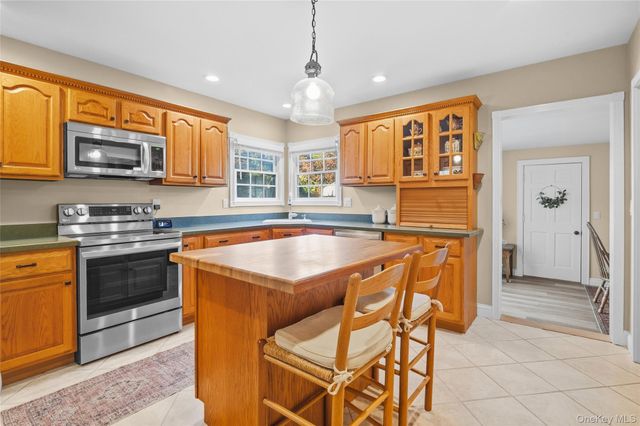 225 Harrison Avenue, Miller Place, NY 11764