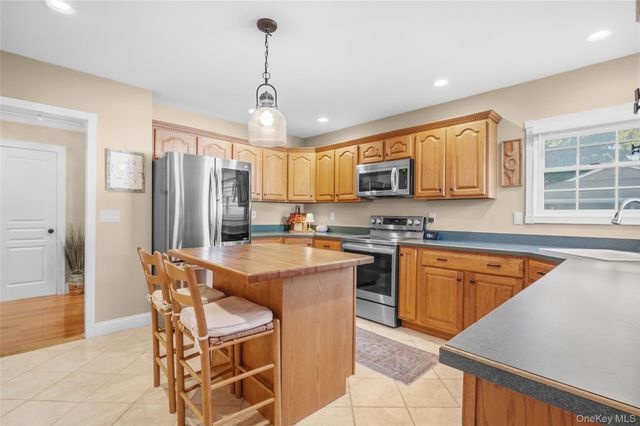 225 Harrison Avenue, Miller Place, NY 11764