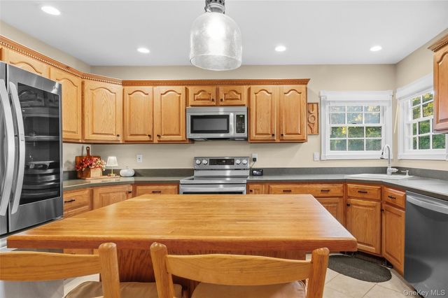 225 Harrison Avenue, Miller Place, NY 11764