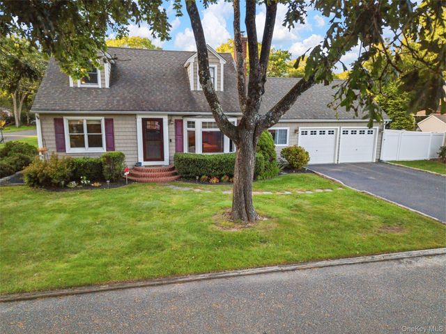225 Harrison Avenue, Miller Place, NY 11764