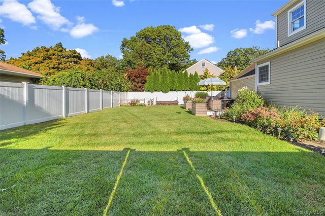 225 Harrison Avenue, Miller Place, NY 11764