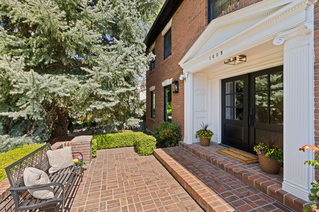 1609 E ARLINGTON DR, Salt Lake City, UT 84103