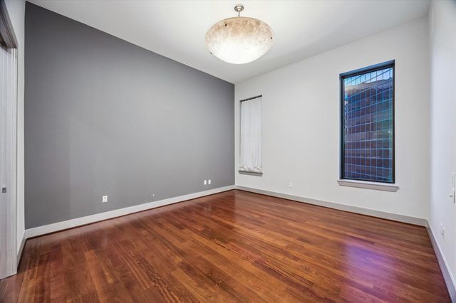 5005 Hidalgo Street 807, Houston, TX 77056
