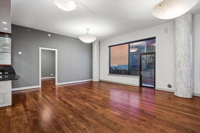 5005 Hidalgo Street 807, Houston, TX 77056
