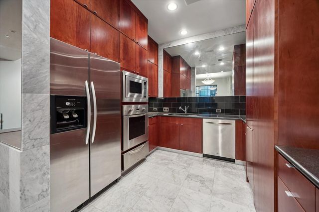 5005 Hidalgo Street 807, Houston, TX 77056