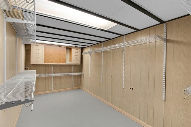 16560 Greenwood Avenue, South Holland, IL 60473