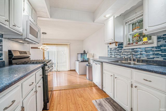 125 E Omer Avenue, Mishawaka, IN 46545