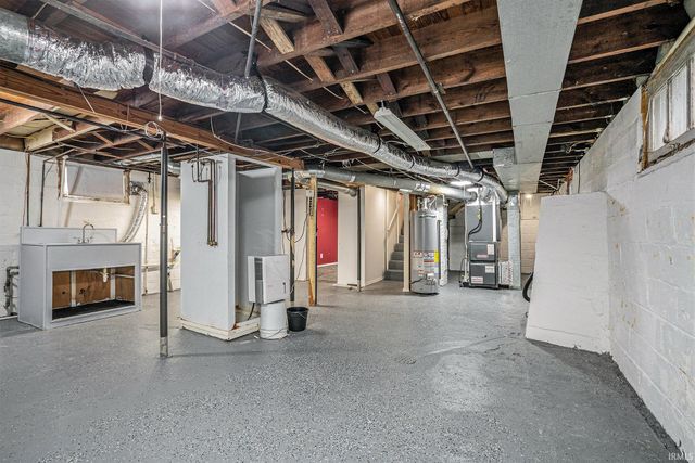 125 E Omer Avenue, Mishawaka, IN 46545