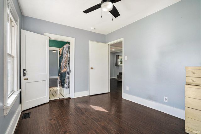 125 E Omer Avenue, Mishawaka, IN 46545