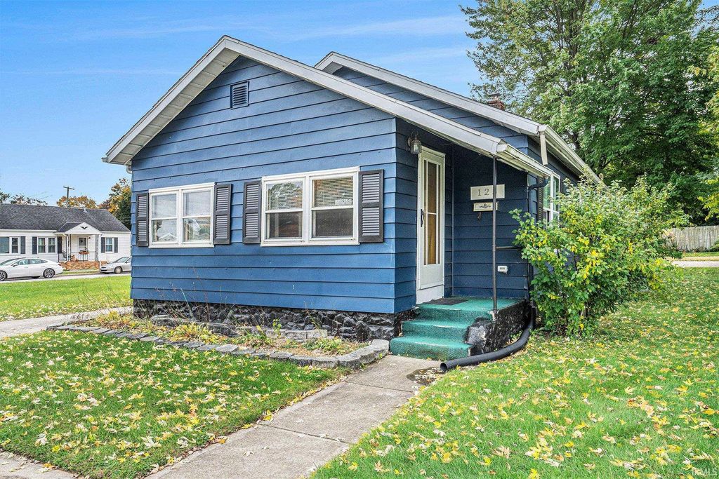 125 E Omer Avenue, Mishawaka, IN 46545