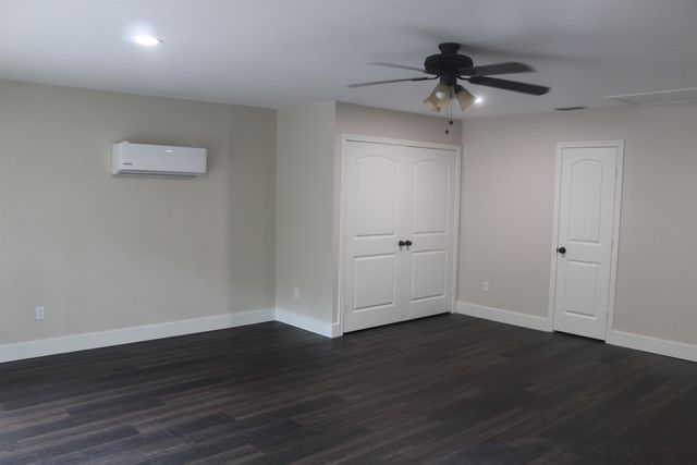 6110 Club Dr, Gilmer, TX 75645