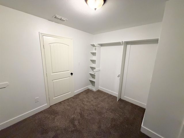 6110 Club Dr, Gilmer, TX 75645