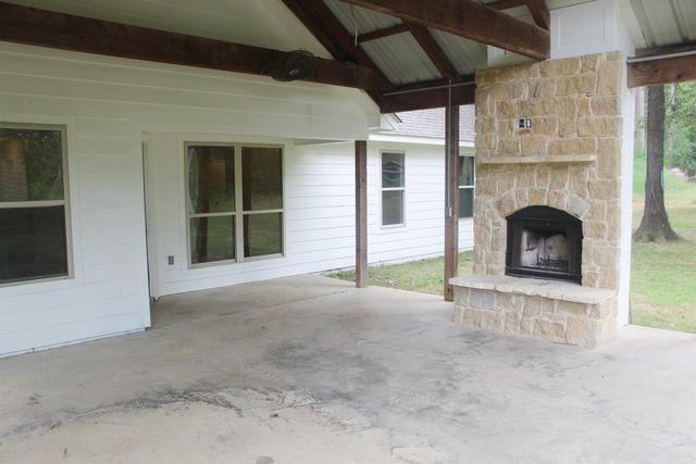 6110 Club Dr, Gilmer, TX 75645