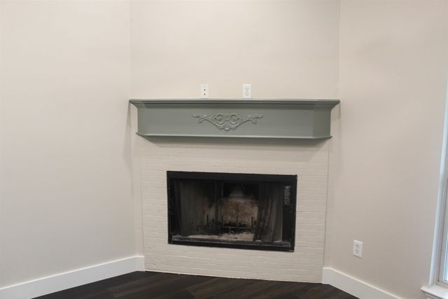 6110 Club Dr, Gilmer, TX 75645