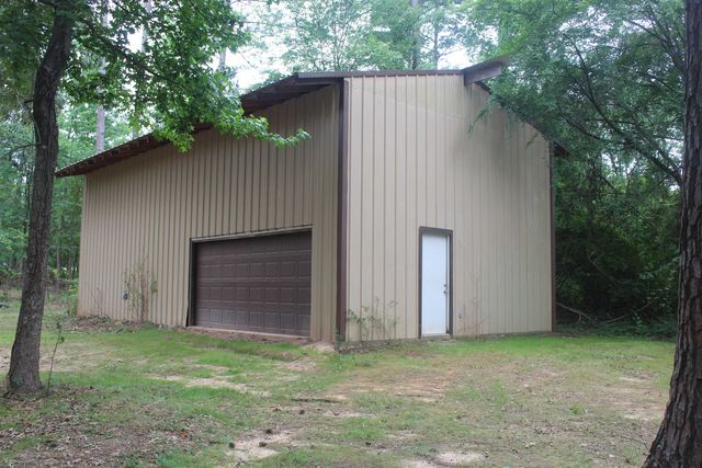 6110 Club Dr, Gilmer, TX 75645